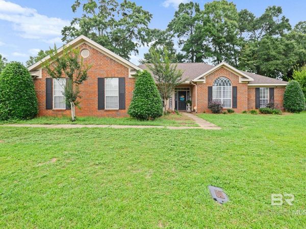 9422 S Labrador Run, Mobile, AL 36695