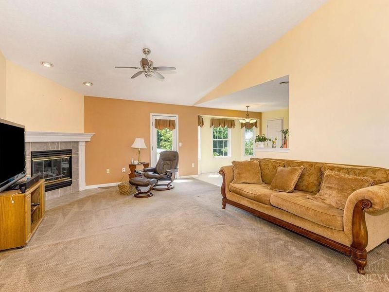 5214 Taylor Lake Lane, Liberty Township, OH 45044 Photo 3