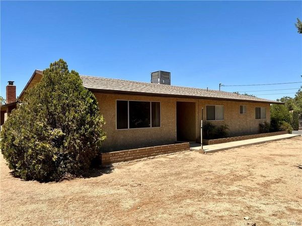 8978 7th, Hesperia, CA 92345