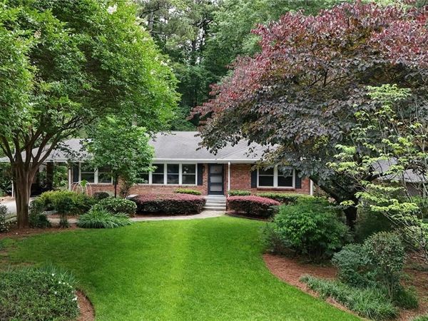 1437 N Amanda Circle NE, Atlanta, GA 30329