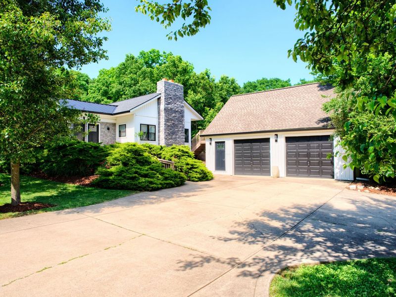 9220 Shawnee Trail, Powell, OH 43065 Photo 1