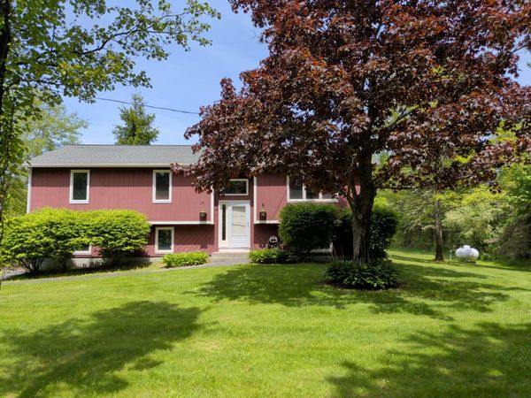 39 Old Auburn Road, Derry, NH 03038