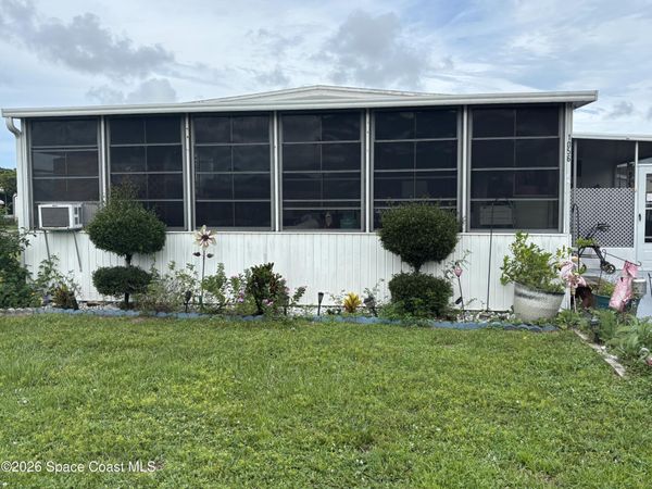 1056 Wood Court NE, Palm Bay, FL 32907
