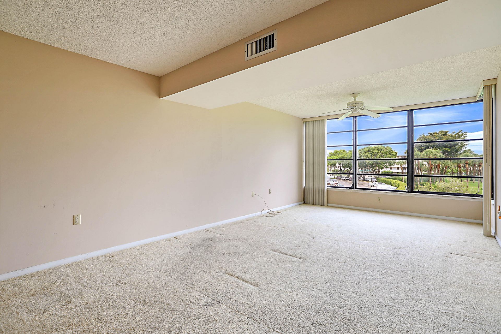 3526 Whitehall Drive, Unit 302, West Palm Beach, FL 33401 Photo