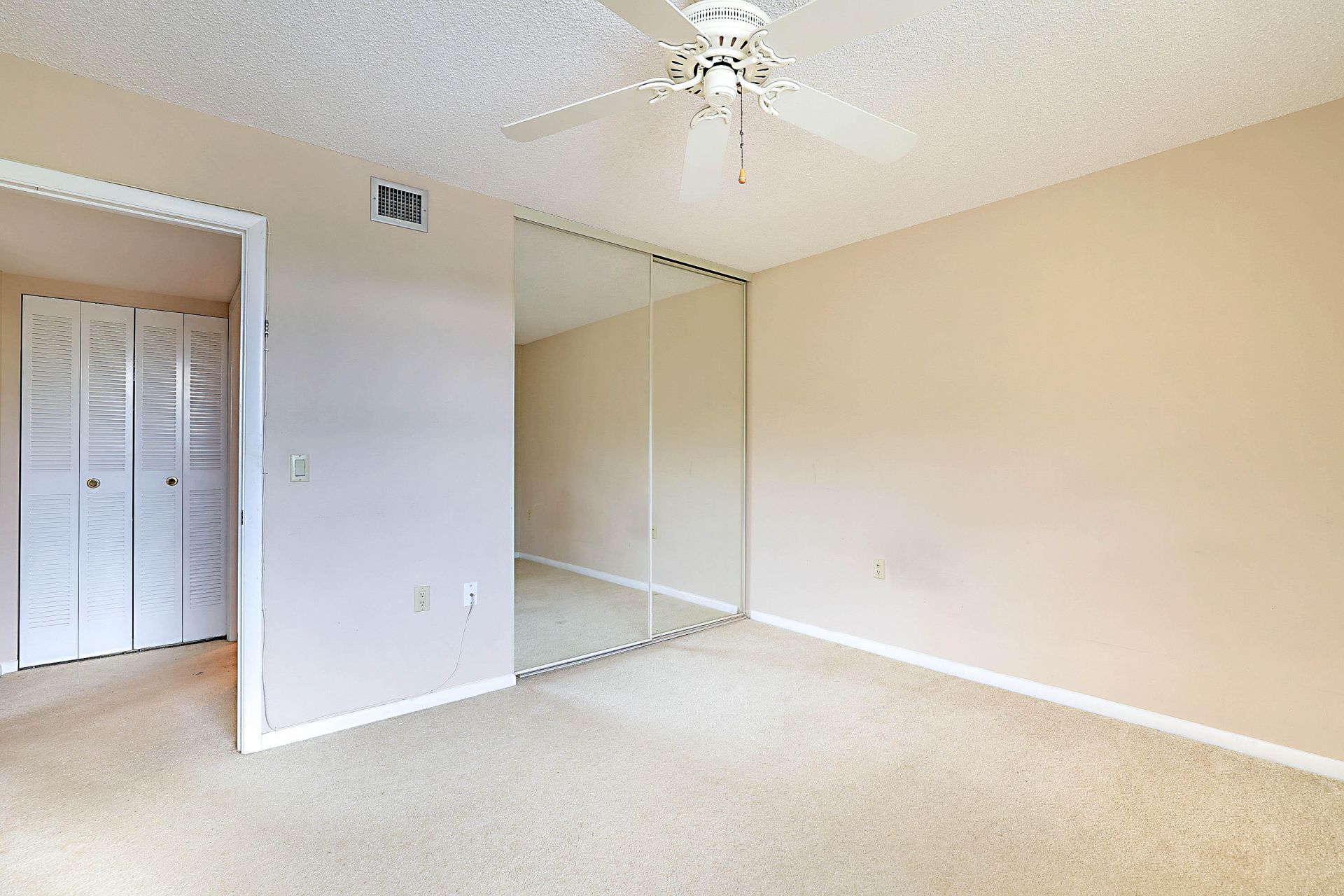 3526 Whitehall Drive, Unit 302, West Palm Beach, FL 33401 Photo