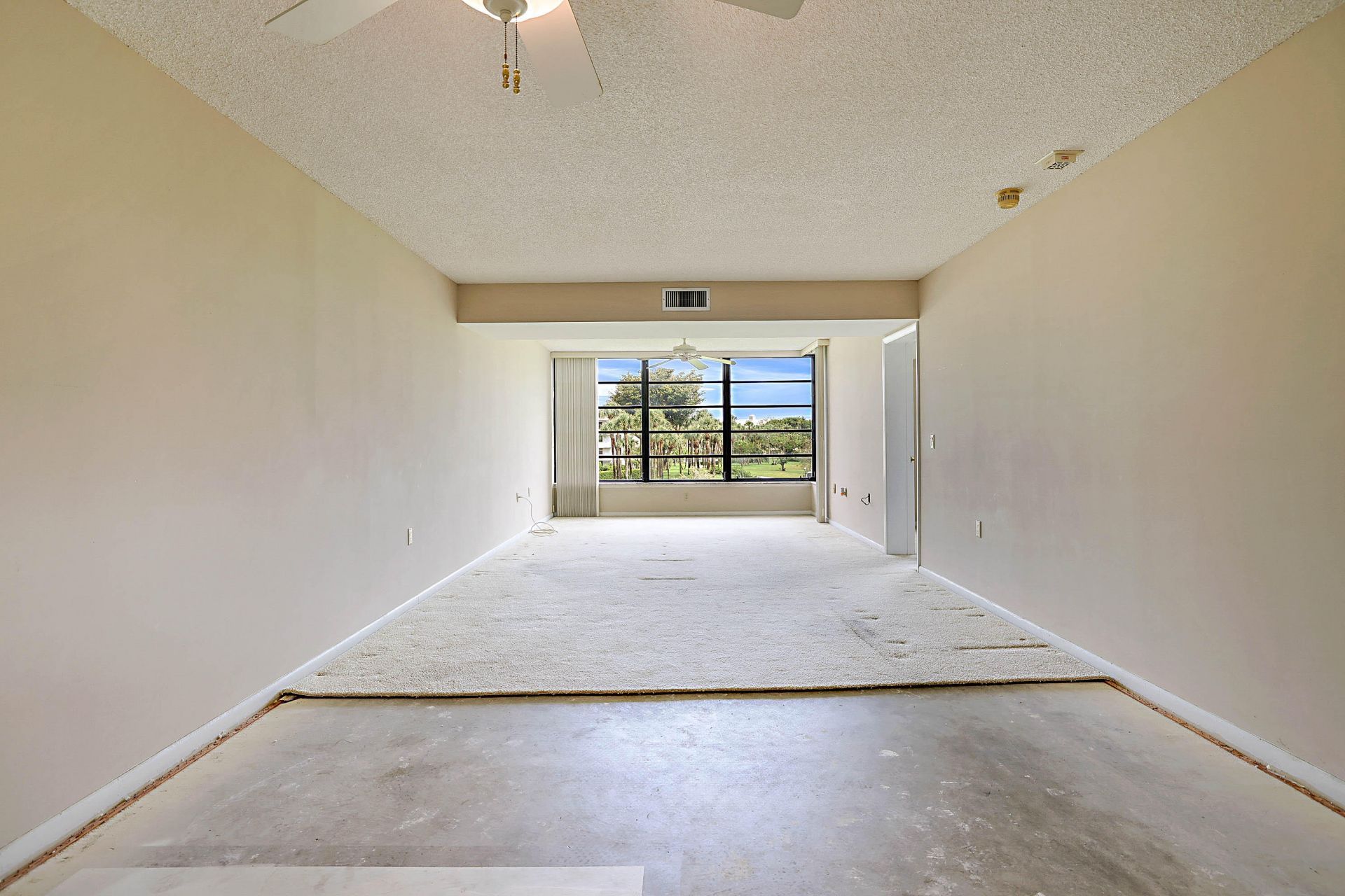 3526 Whitehall Drive, Unit 302, West Palm Beach, FL 33401 Photo