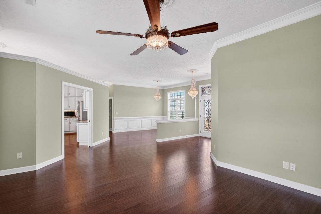 121 Willow Bay Dr.  Photo 10