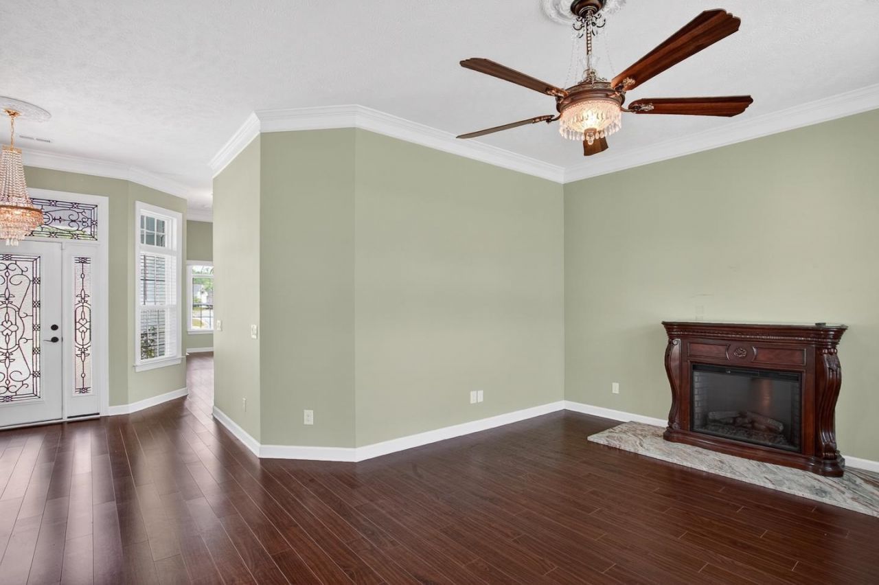 121 Willow Bay Dr.  Photo 8