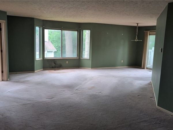 350-1 Village Pointe Drive , Akron, OH 44313