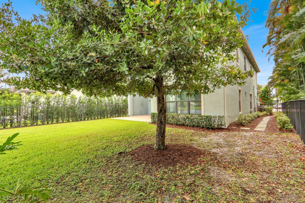 16590 Germaine Drive, Delray Beach, FL 33446 Photo