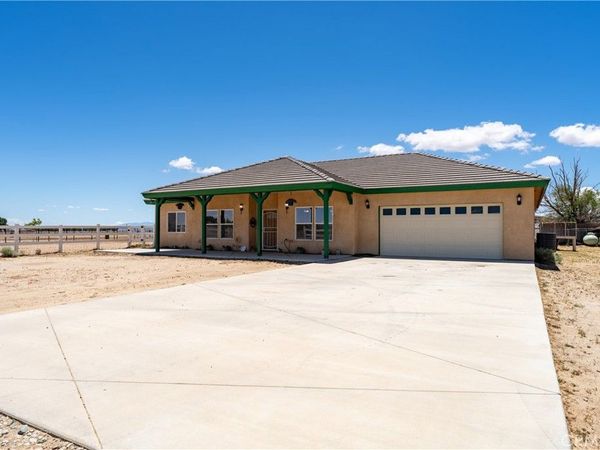 8224 W Avenue D4, Lancaster, CA 93536