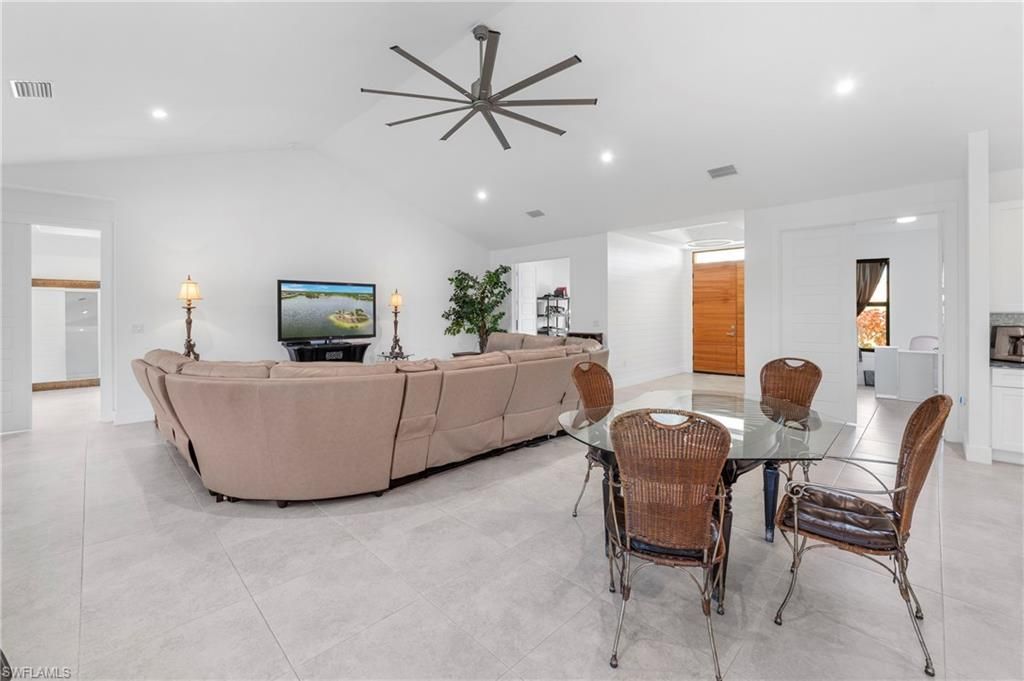 18355 Fairmont Dr, Naples, FL 34114 Photo