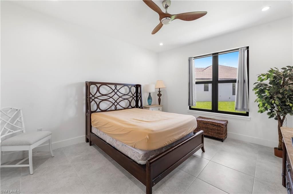 18355 Fairmont Dr, Naples, FL 34114 Photo