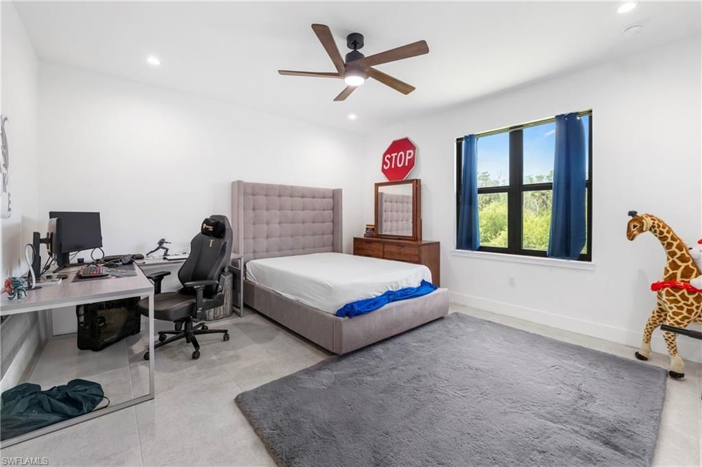 18355 Fairmont Dr, Naples, FL 34114 Photo