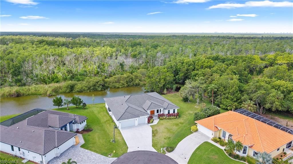 18355 Fairmont Dr, Naples, FL 34114 Photo
