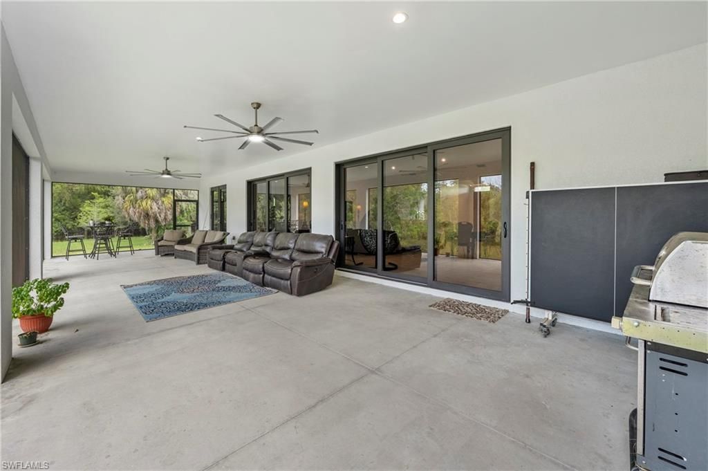 18355 Fairmont Dr, Naples, FL 34114 Photo