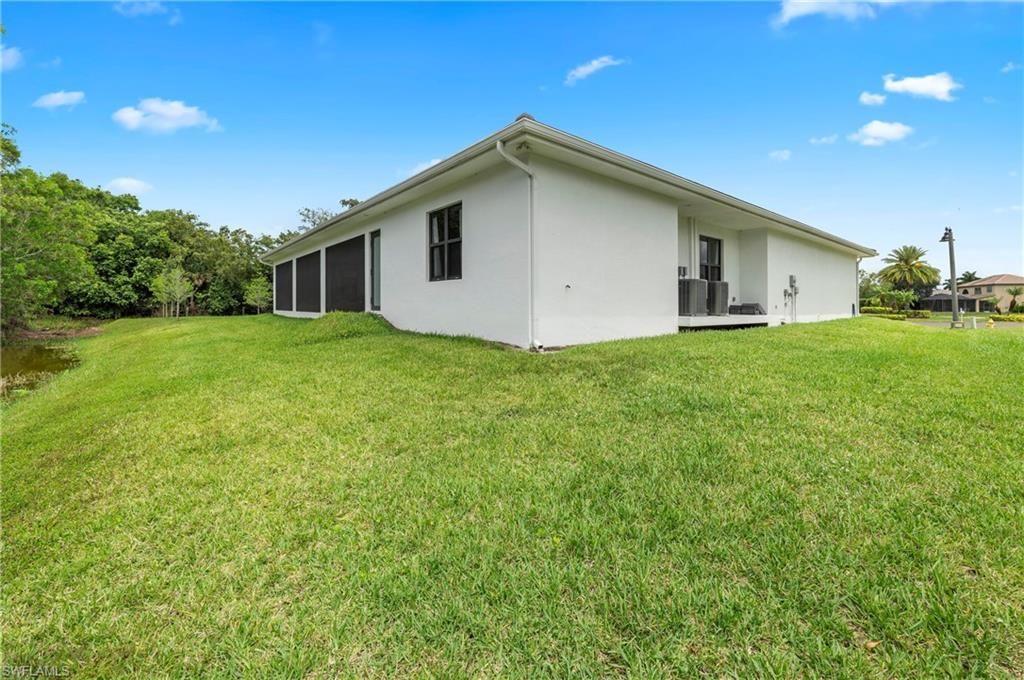 18355 Fairmont Dr, Naples, FL 34114 Photo