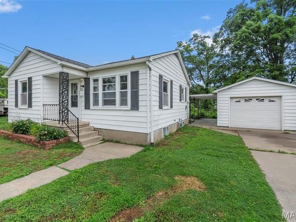 814 Star Street , Perryville, MO 63775