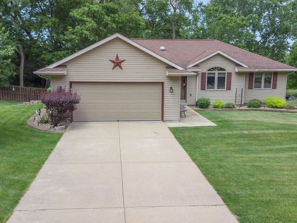 920 Mesa Drive, FREEPORT, IL 61032