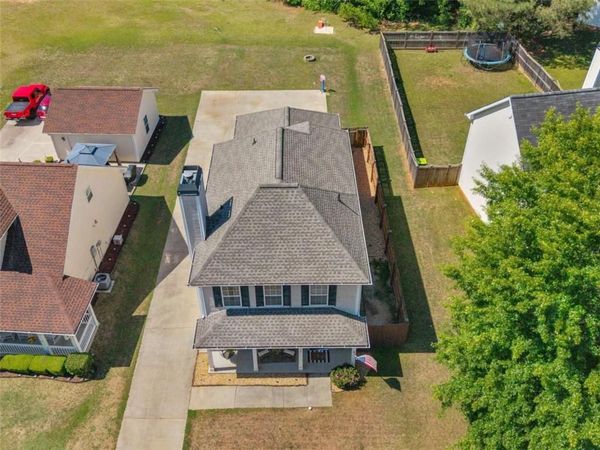 165 Brasch Park Drive , Grantville, GA 30220