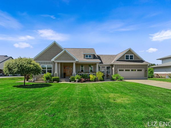 6689 Yamoto Way, Fennville, MI 49408