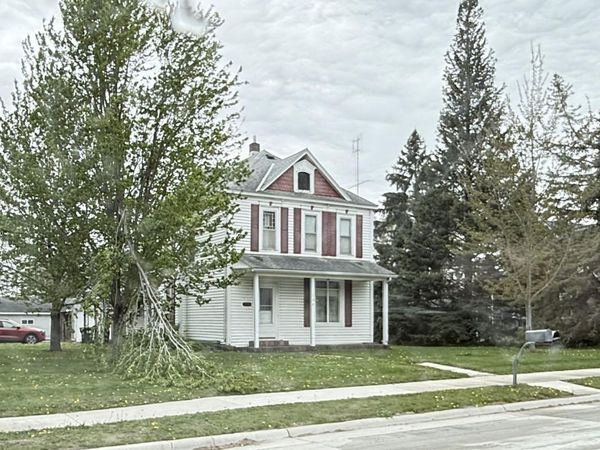 324 E Maple Street , Sacred Heart, MN 56285