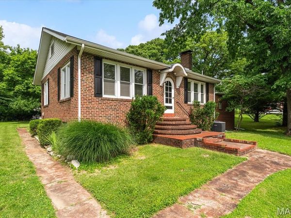21 Creston Drive, Belleville, IL 62223