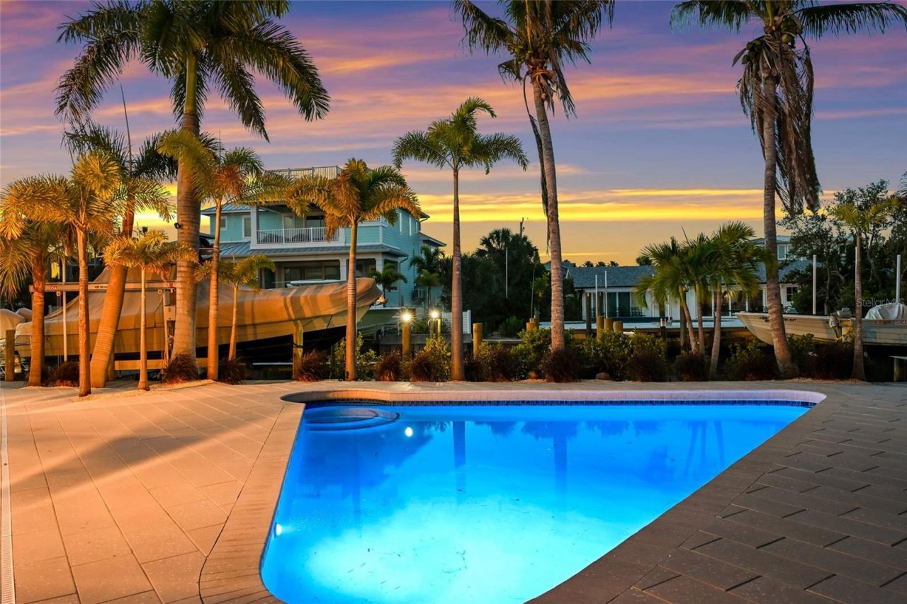 511 59th Street, Bradenton Beach, FL 34217 Photo