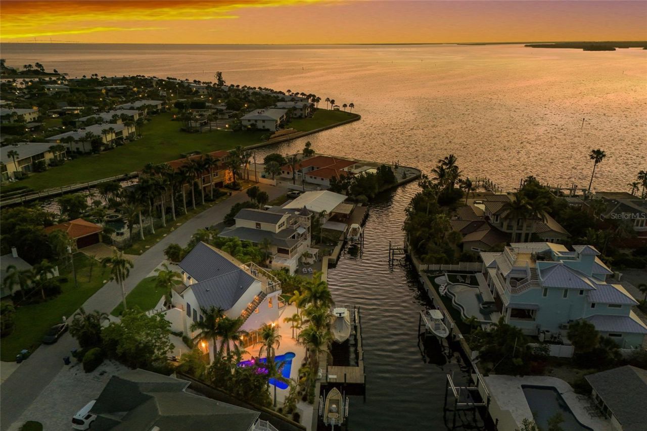 511 59th Street, Bradenton Beach, FL 34217 Photo