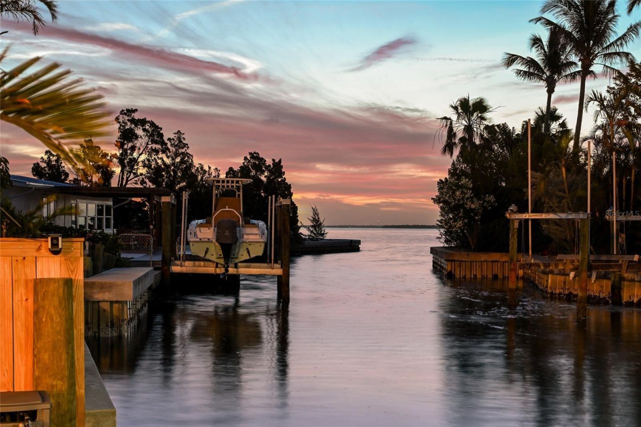 511 59th Street, Bradenton Beach, FL 34217 Photo