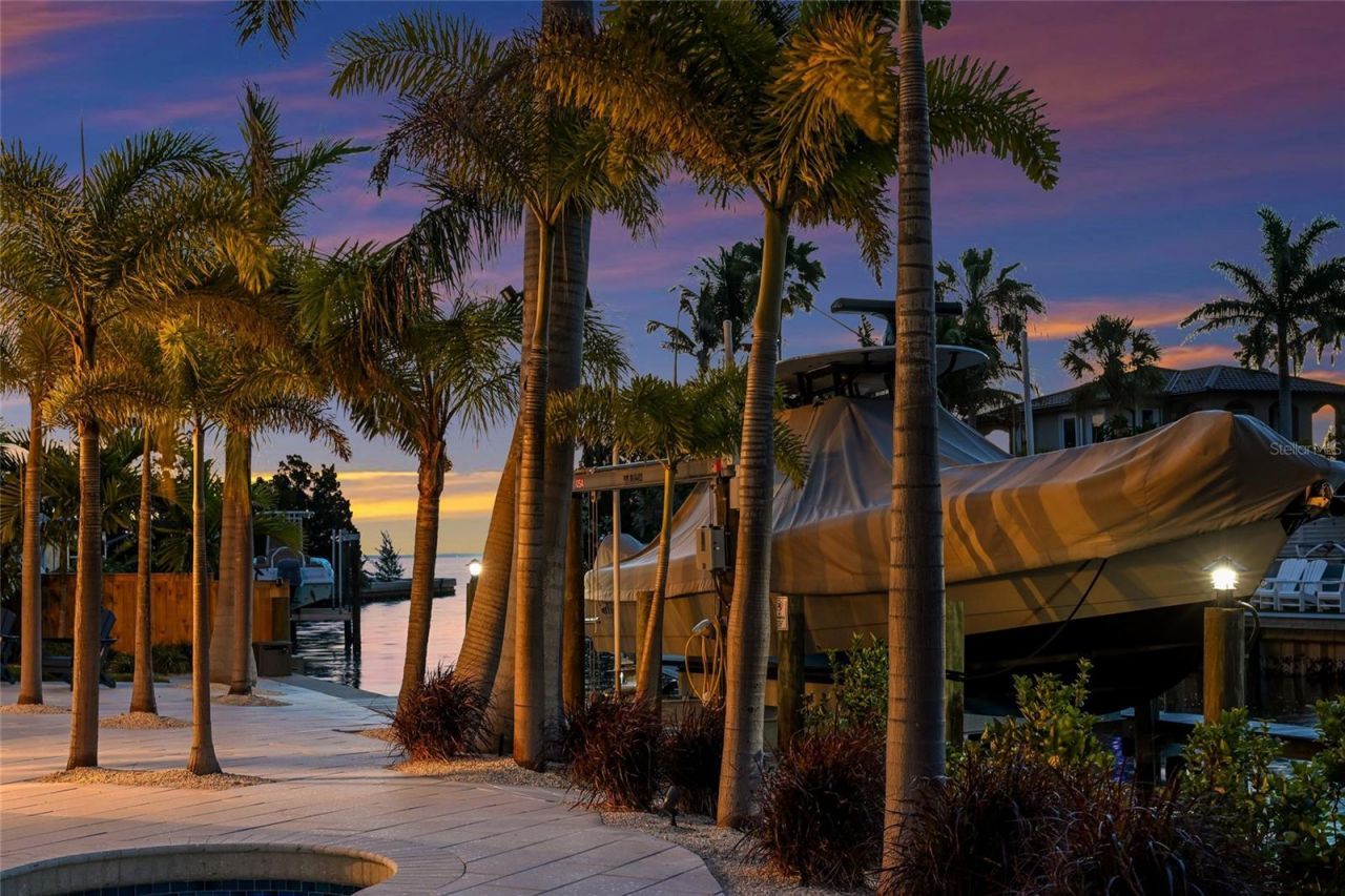 511 59th Street, Bradenton Beach, FL 34217 Photo