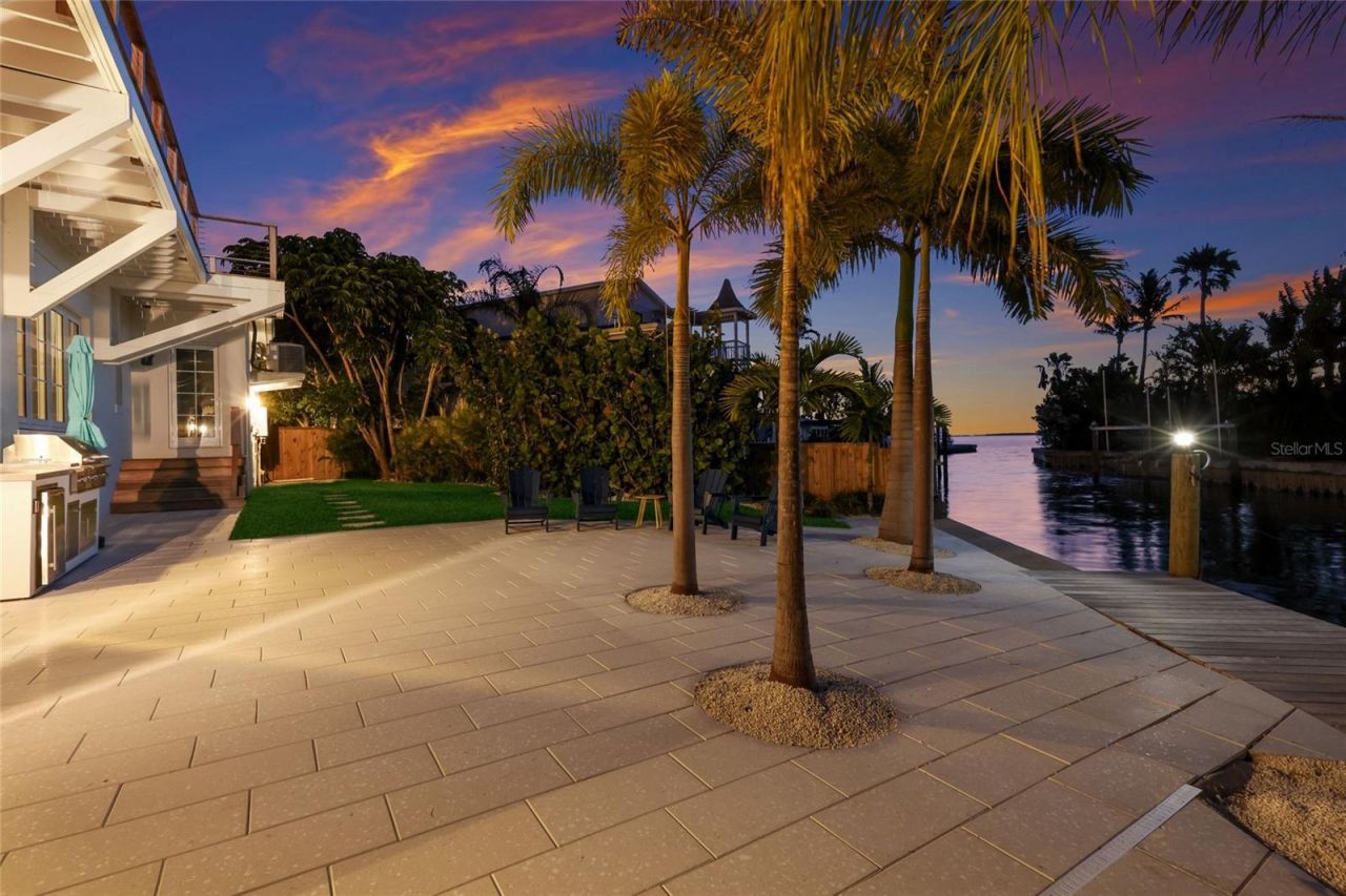 511 59th Street, Bradenton Beach, FL 34217 Photo