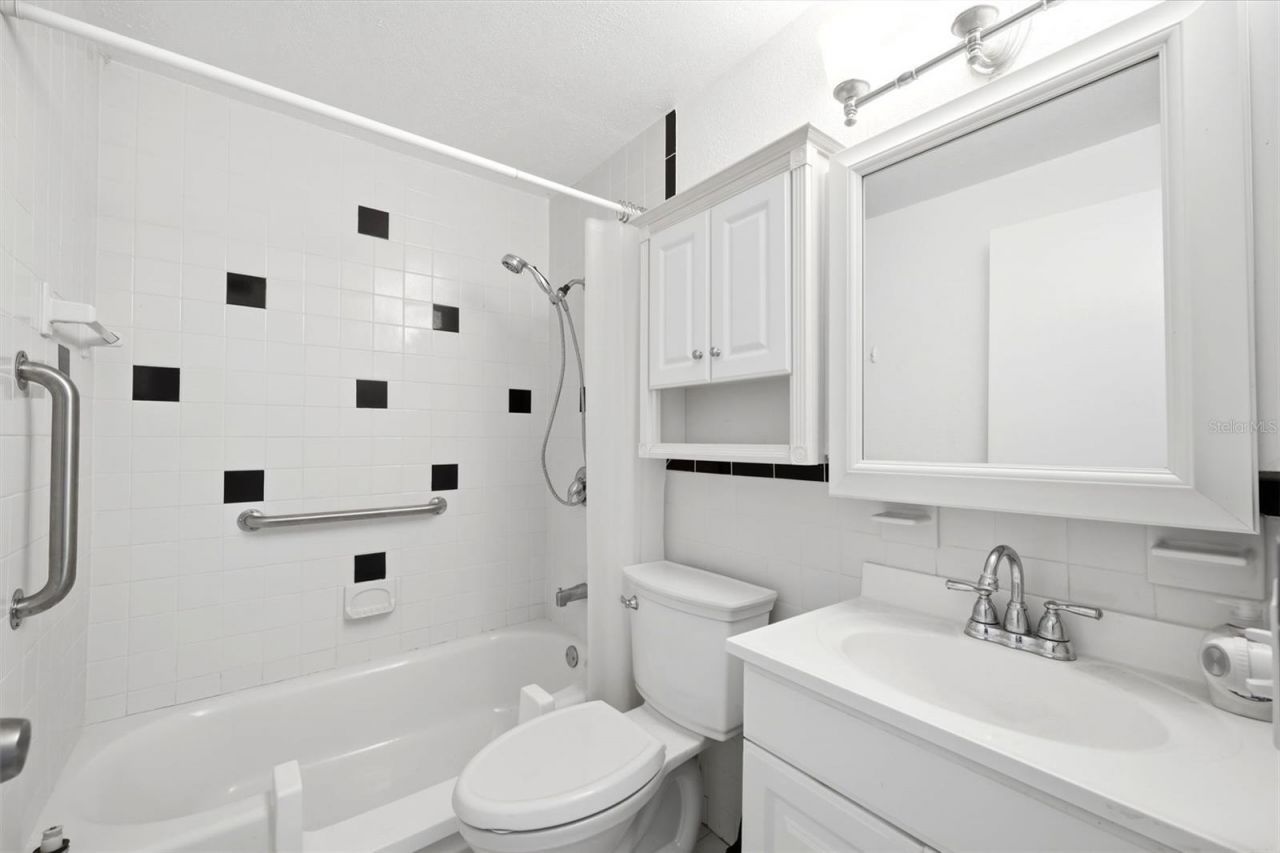 2434 Australia Way E, Unit 12, Clearwater, FL 33763 Photo