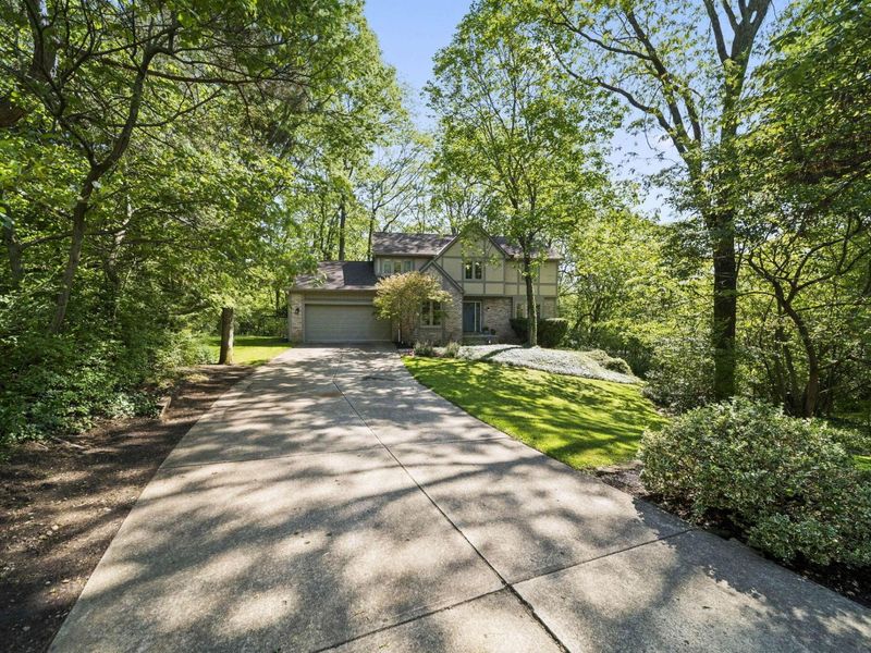 774 Loch Lomond Lane, Columbus, OH 43085 Photo 2