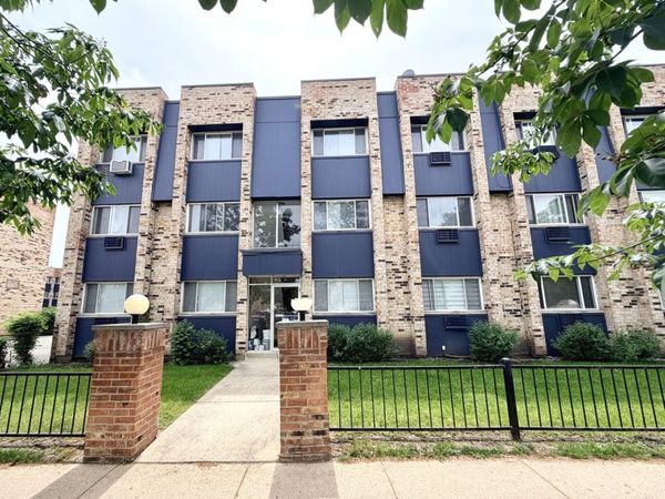 8649 W Foster Avenue , Chicago, IL 60656