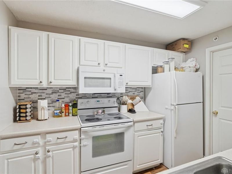 1901 Waterstone Boulevard, Unit 208, Miamisburg, OH 45342 Photo 10