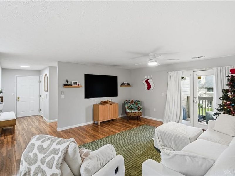 1901 Waterstone Boulevard, Unit 208, Miamisburg, OH 45342 Photo 5
