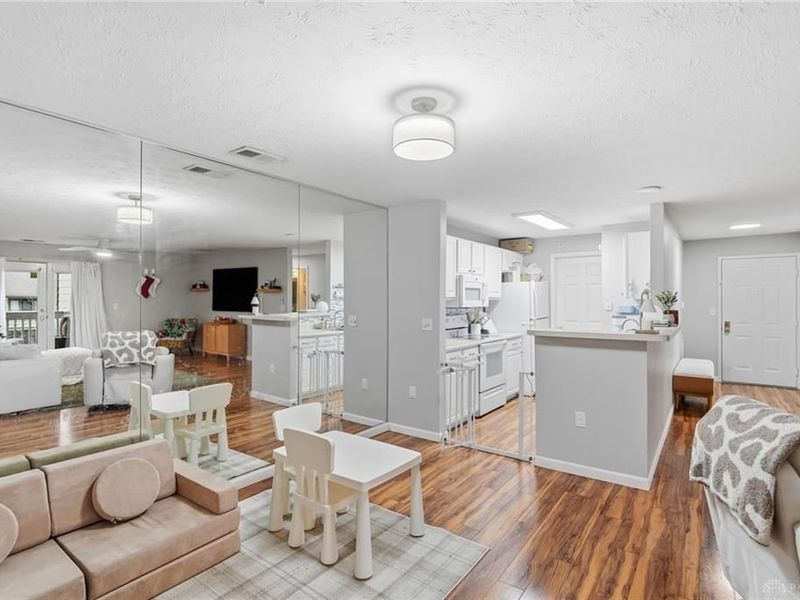 1901 Waterstone Boulevard, Unit 208, Miamisburg, OH 45342 Photo 7