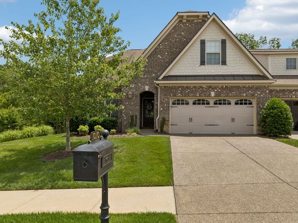 1010 Callaway Dr , Lebanon, TN 37087