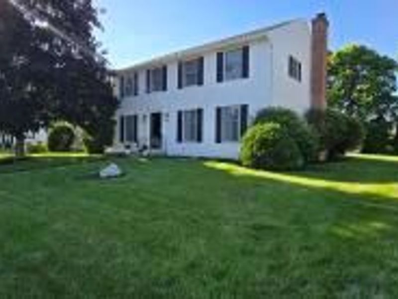 1814 Carlyle Drive, Piqua, OH 45356 Photo 2