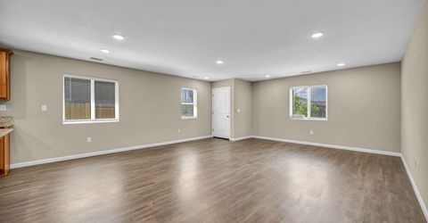 668 Goodsprings Drive, Reno, NV 89506 Photo
