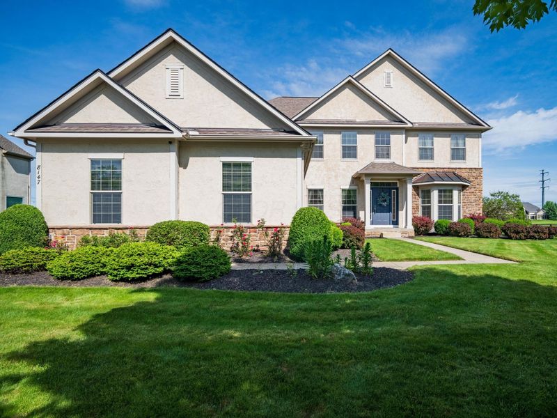 8147 Millway Loop, Powell, OH 43065 Photo 2