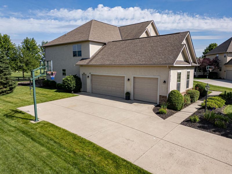 8147 Millway Loop, Powell, OH 43065 Photo 3