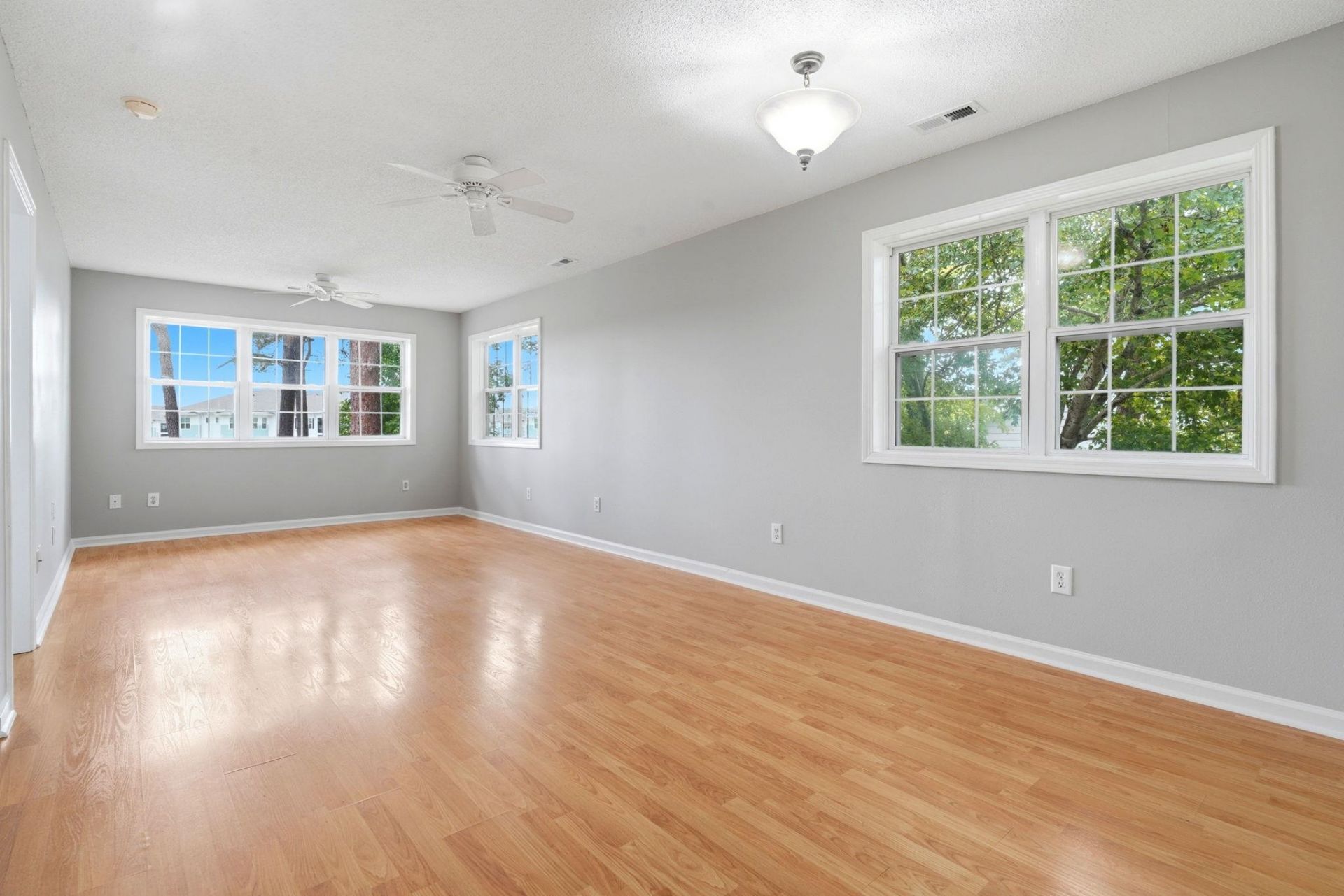 4257 Villas Dr.  Photo 17