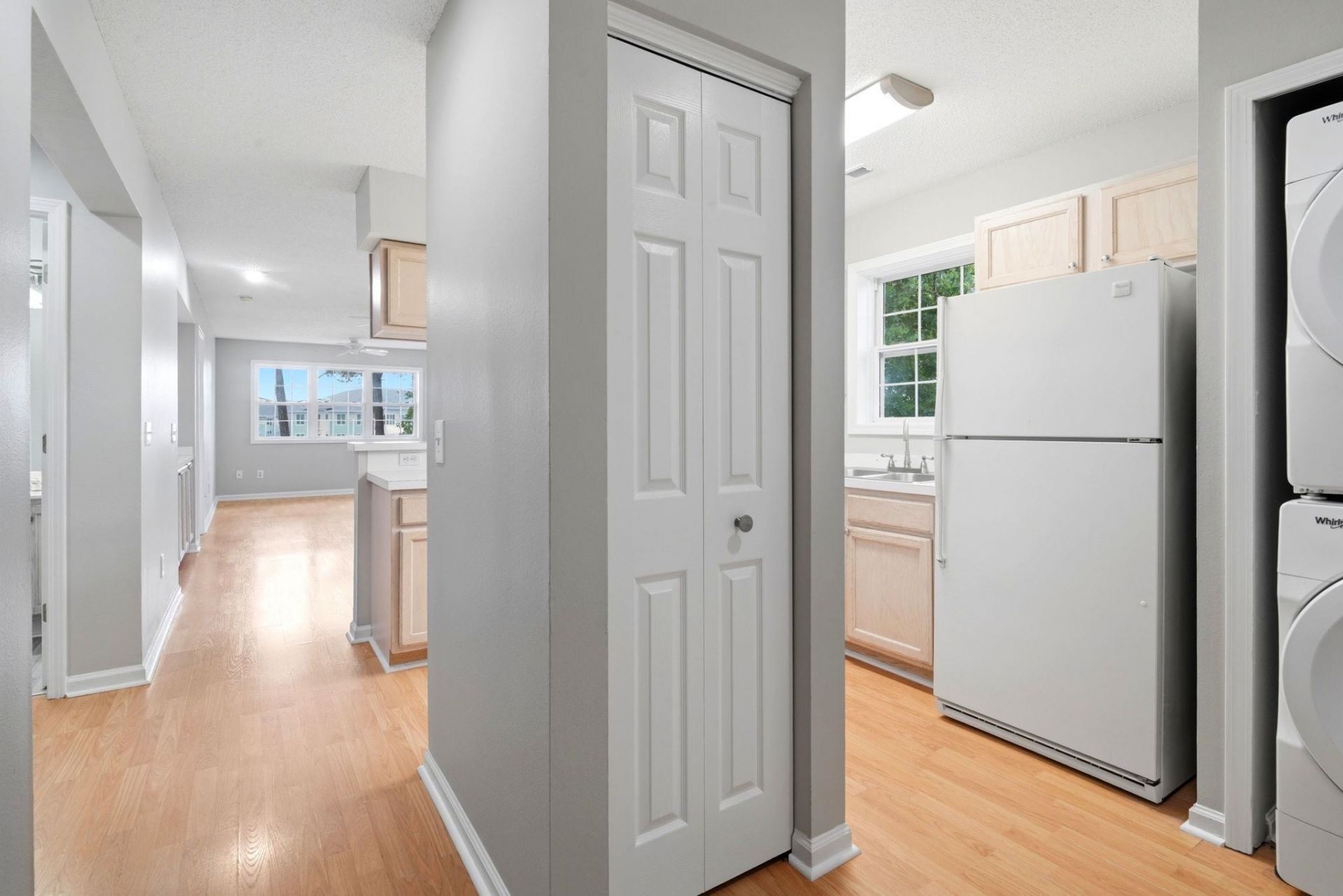 4257 Villas Dr.  Photo 5