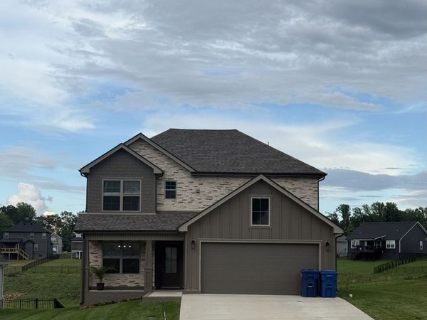 350 Frontier Dr , Clarksville, TN 37043