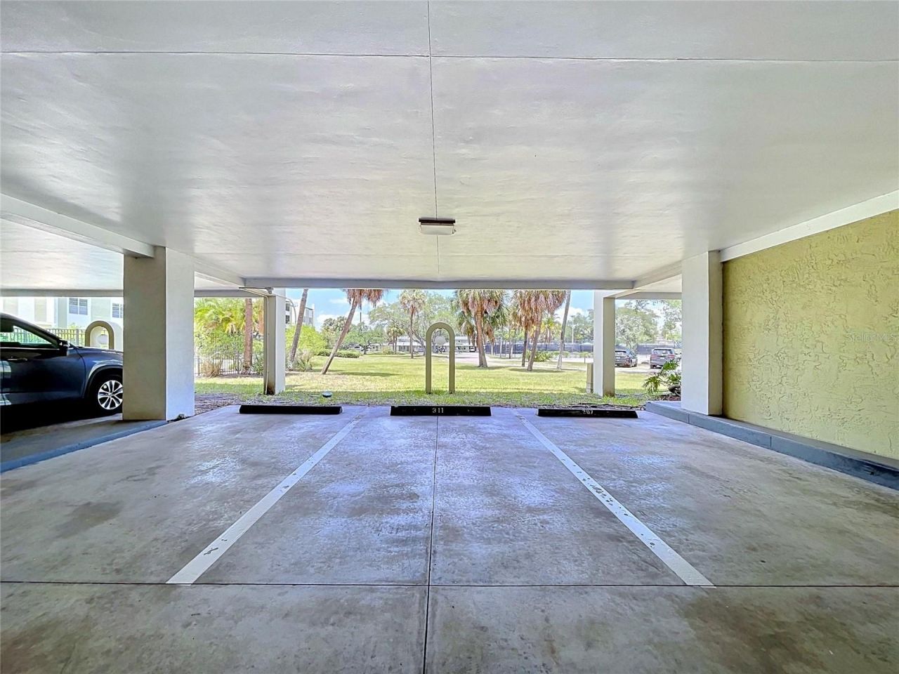 4651 1st Street Ne, Unit 311, Saint Petersburg, FL 33703 Photo