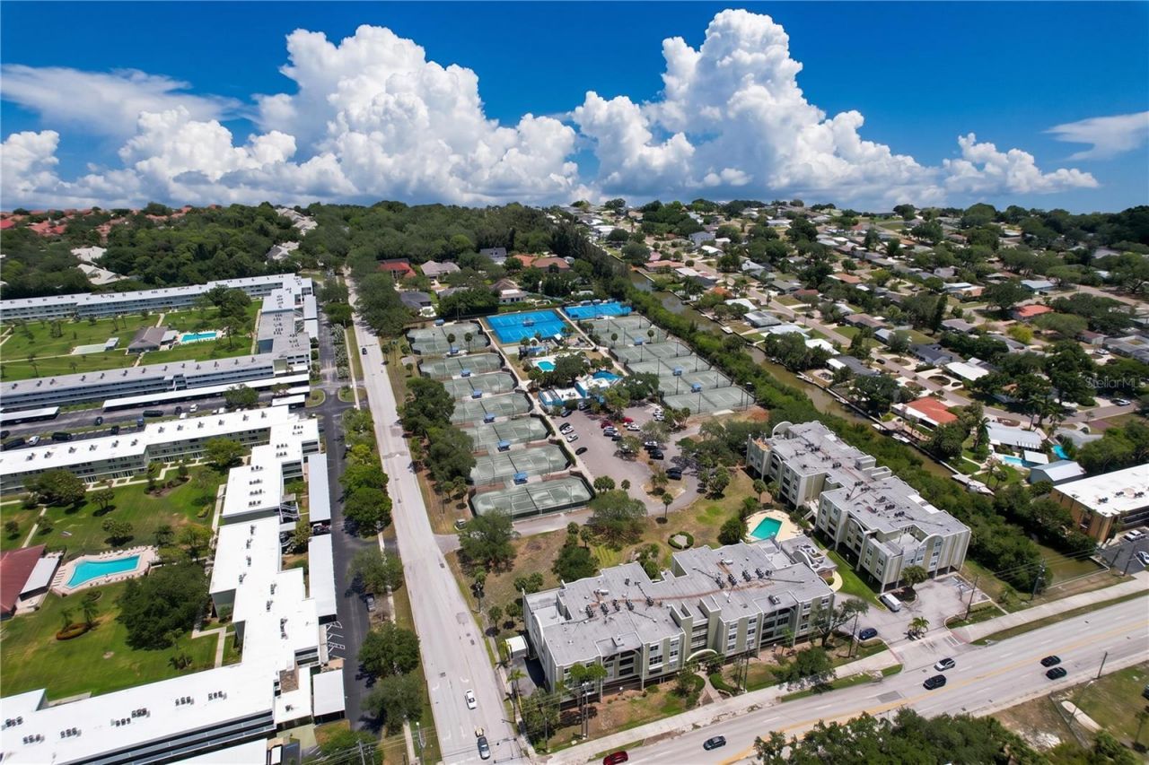 4651 1st Street Ne, Unit 311, Saint Petersburg, FL 33703 Photo