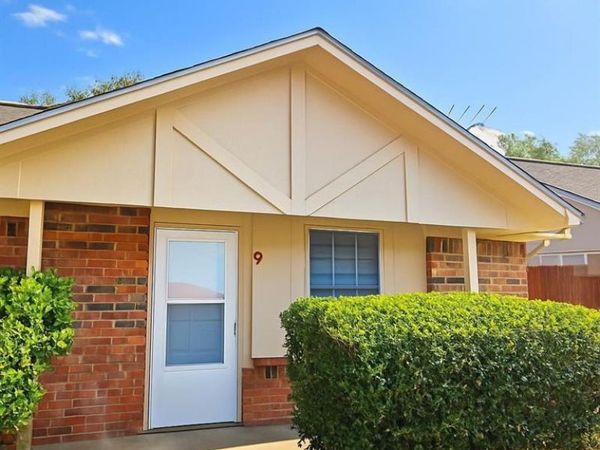 200 Bonnie Bell Lane, Springtown, TX 76082