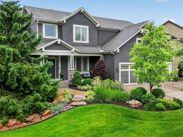 9109 W 156th Place, Overland Park, KS 66221